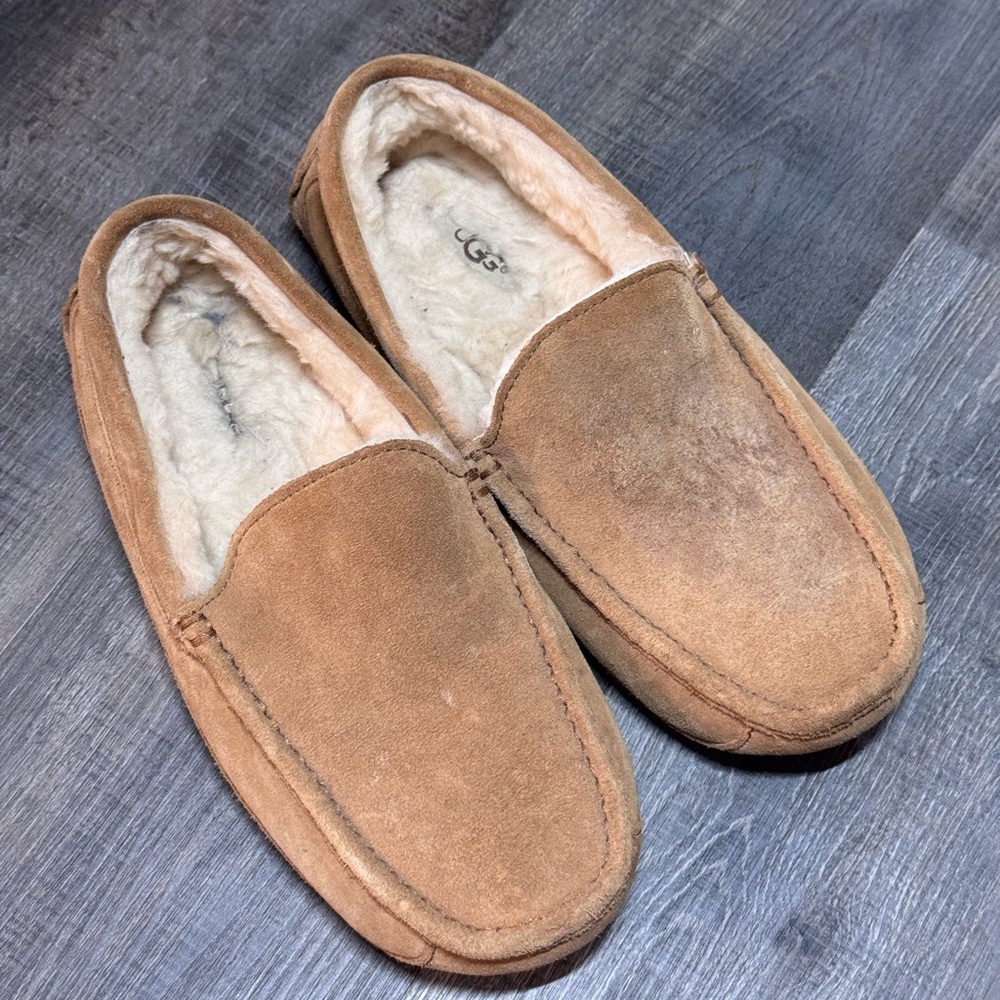 UGG Men's Ascot Slippers‎
